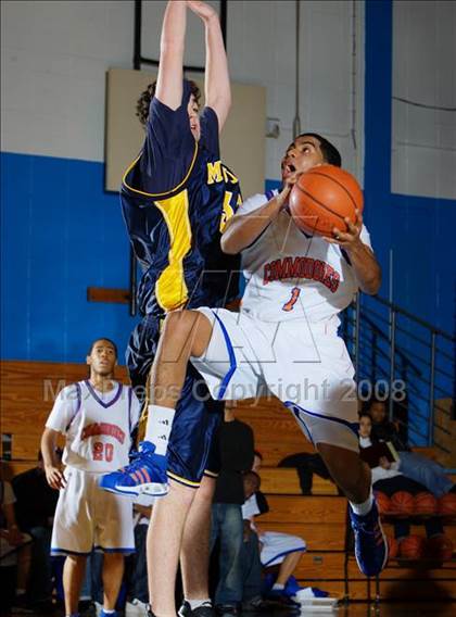 Thumbnail 2 in Bayside vs Mt. St. Michael (Queens Jam Christmas Classic) photogallery.