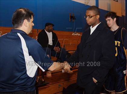 Thumbnail 3 in Bayside vs Mt. St. Michael (Queens Jam Christmas Classic) photogallery.