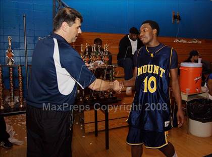 Thumbnail 3 in Bayside vs Mt. St. Michael (Queens Jam Christmas Classic) photogallery.