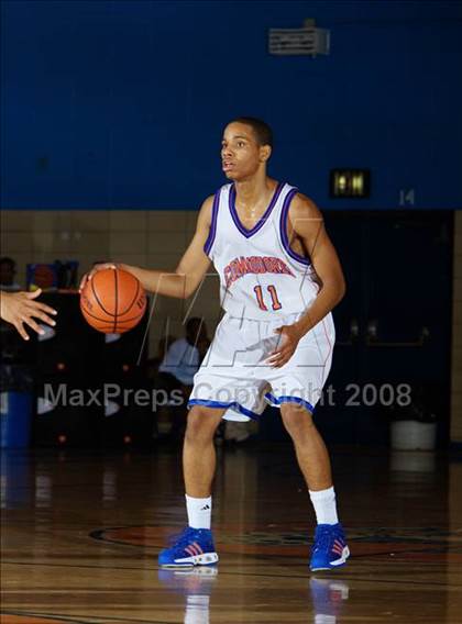 Thumbnail 2 in Bayside vs Mt. St. Michael (Queens Jam Christmas Classic) photogallery.