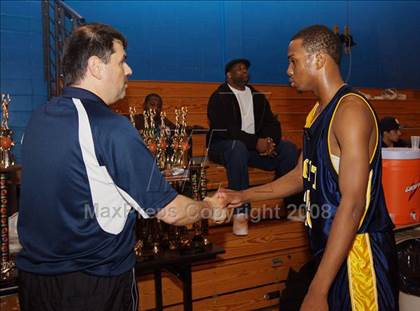 Thumbnail 2 in Bayside vs Mt. St. Michael (Queens Jam Christmas Classic) photogallery.