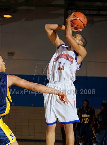Thumbnail 1 in Bayside vs Mt. St. Michael (Queens Jam Christmas Classic) photogallery.