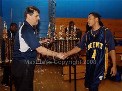Thumbnail 2 in Bayside vs Mt. St. Michael (Queens Jam Christmas Classic) photogallery.