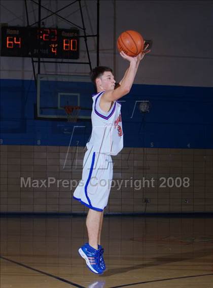 Thumbnail 1 in Bayside vs Mt. St. Michael (Queens Jam Christmas Classic) photogallery.