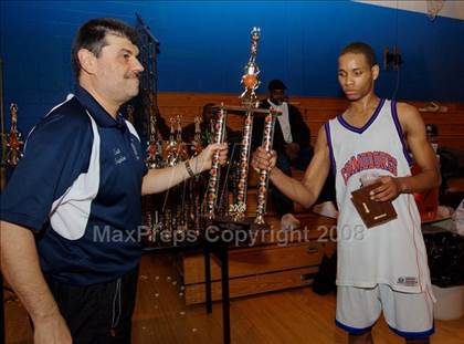 Thumbnail 1 in Bayside vs Mt. St. Michael (Queens Jam Christmas Classic) photogallery.