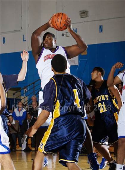 Thumbnail 1 in Bayside vs Mt. St. Michael (Queens Jam Christmas Classic) photogallery.
