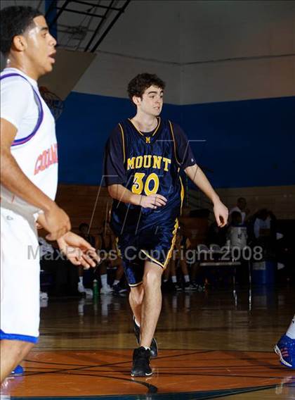 Thumbnail 1 in Bayside vs Mt. St. Michael (Queens Jam Christmas Classic) photogallery.