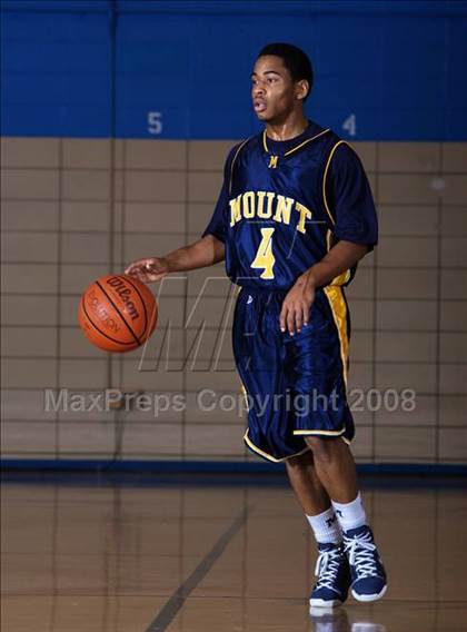 Thumbnail 3 in Bayside vs Mt. St. Michael (Queens Jam Christmas Classic) photogallery.