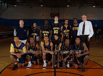 Thumbnail 2 in Bayside vs Mt. St. Michael (Queens Jam Christmas Classic) photogallery.
