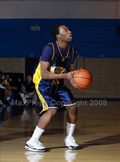 Thumbnail 1 in Bayside vs Mt. St. Michael (Queens Jam Christmas Classic) photogallery.