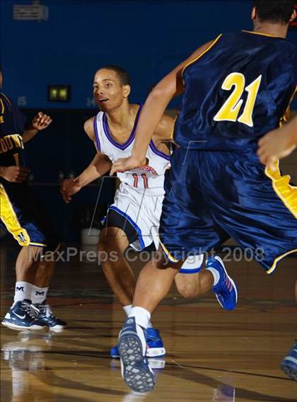 Thumbnail 1 in Bayside vs Mt. St. Michael (Queens Jam Christmas Classic) photogallery.
