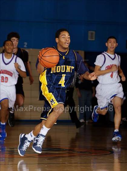 Thumbnail 2 in Bayside vs Mt. St. Michael (Queens Jam Christmas Classic) photogallery.