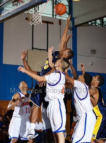 Thumbnail 1 in Bayside vs Mt. St. Michael (Queens Jam Christmas Classic) photogallery.