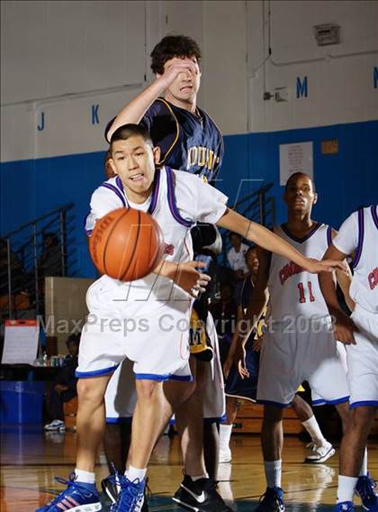Thumbnail 3 in Bayside vs Mt. St. Michael (Queens Jam Christmas Classic) photogallery.