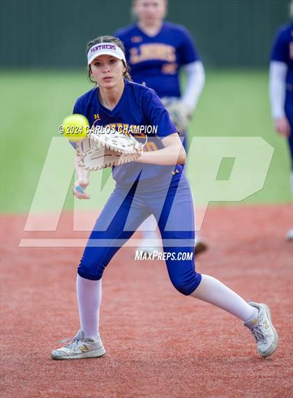 Thumbnail 2 in Liberty Hill vs. Stony Point (Liberty Hill Round Robin) photogallery.