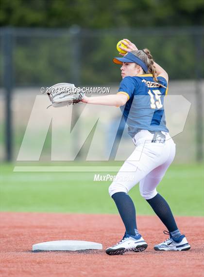 Thumbnail 1 in Liberty Hill vs. Stony Point (Liberty Hill Round Robin) photogallery.