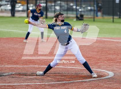 Thumbnail 3 in Liberty Hill vs. Stony Point (Liberty Hill Round Robin) photogallery.