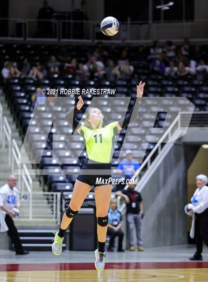 Thumbnail 1 in Veribest vs. Blum (UIL Volleyball 1A Semifinals) photogallery.