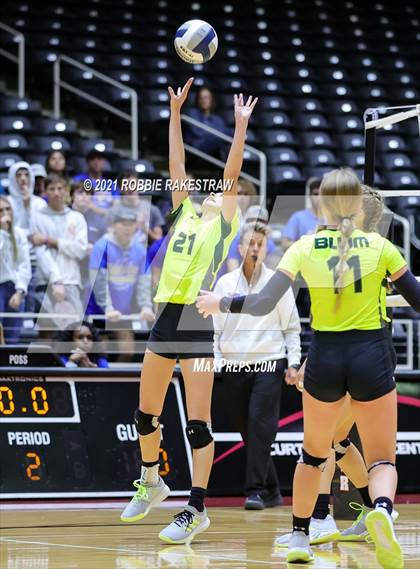 Thumbnail 2 in Veribest vs. Blum (UIL Volleyball 1A Semifinals) photogallery.
