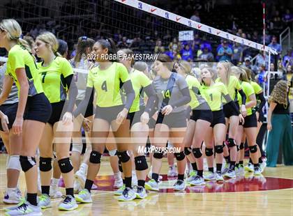 Thumbnail 2 in Veribest vs. Blum (UIL Volleyball 1A Semifinals) photogallery.