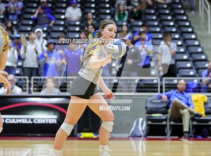 Thumbnail 1 in Veribest vs. Blum (UIL Volleyball 1A Semifinals) photogallery.