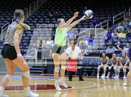 Thumbnail 2 in Veribest vs. Blum (UIL Volleyball 1A Semifinals) photogallery.