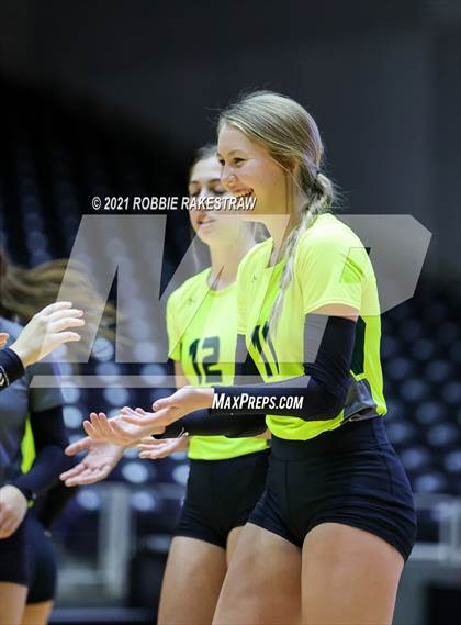 Thumbnail 3 in Veribest vs. Blum (UIL Volleyball 1A Semifinals) photogallery.