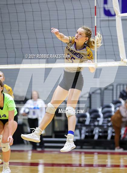 Thumbnail 2 in Veribest vs. Blum (UIL Volleyball 1A Semifinals) photogallery.