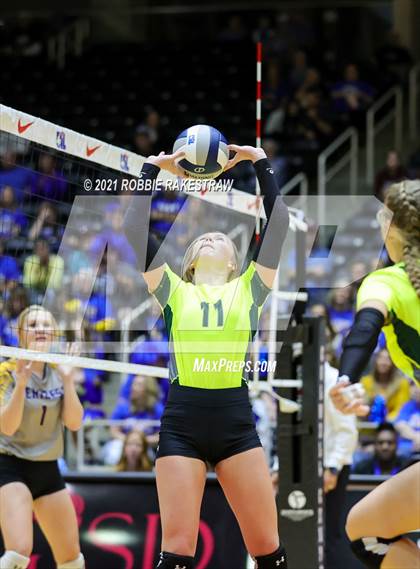 Thumbnail 1 in Veribest vs. Blum (UIL Volleyball 1A Semifinals) photogallery.