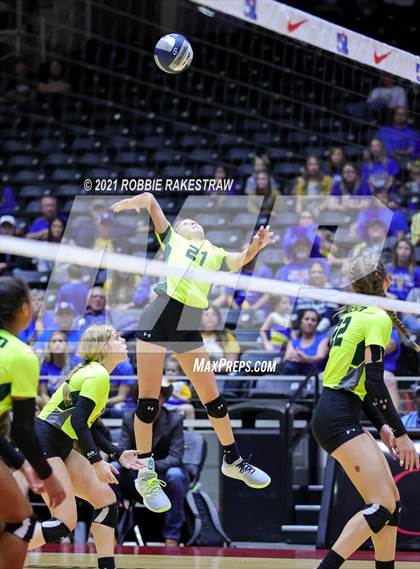 Thumbnail 3 in Veribest vs. Blum (UIL Volleyball 1A Semifinals) photogallery.