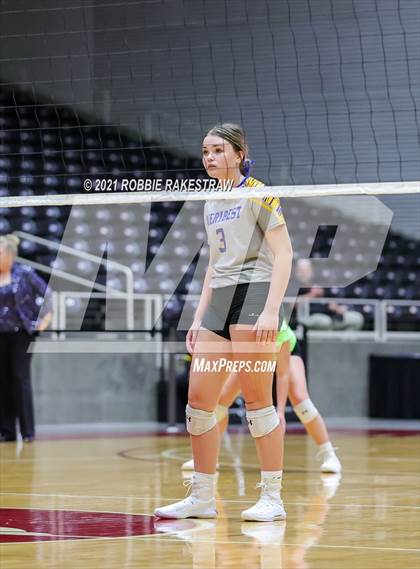 Thumbnail 3 in Veribest vs. Blum (UIL Volleyball 1A Semifinals) photogallery.