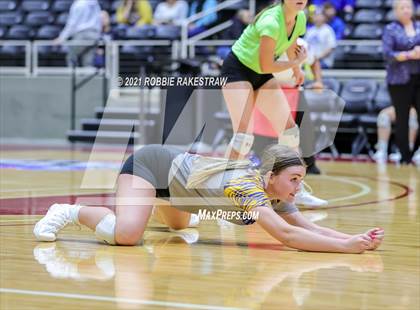Thumbnail 1 in Veribest vs. Blum (UIL Volleyball 1A Semifinals) photogallery.