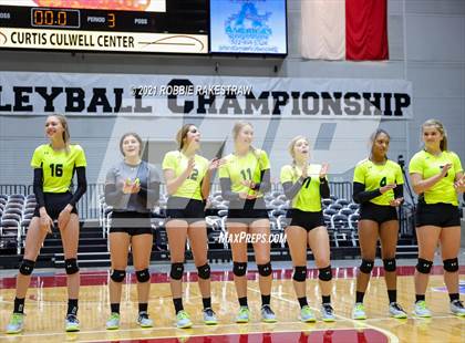 Thumbnail 3 in Veribest vs. Blum (UIL Volleyball 1A Semifinals) photogallery.