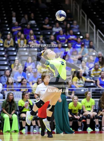 Thumbnail 3 in Veribest vs. Blum (UIL Volleyball 1A Semifinals) photogallery.