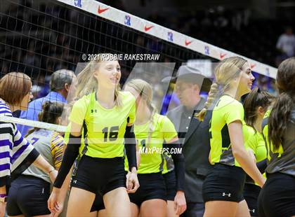 Thumbnail 3 in Veribest vs. Blum (UIL Volleyball 1A Semifinals) photogallery.