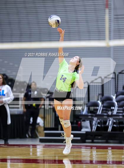 Thumbnail 1 in Veribest vs. Blum (UIL Volleyball 1A Semifinals) photogallery.