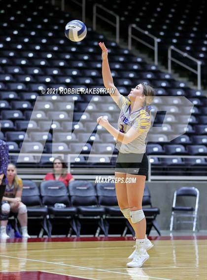Thumbnail 1 in Veribest vs. Blum (UIL Volleyball 1A Semifinals) photogallery.