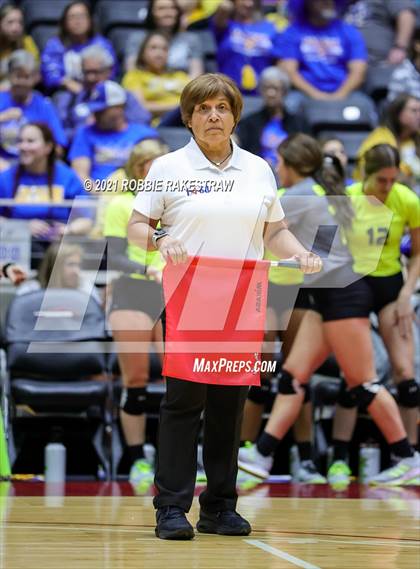 Thumbnail 2 in Veribest vs. Blum (UIL Volleyball 1A Semifinals) photogallery.
