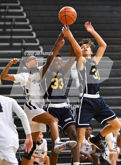 Thumbnail 3 in Stony Point @ Vandegrift photogallery.