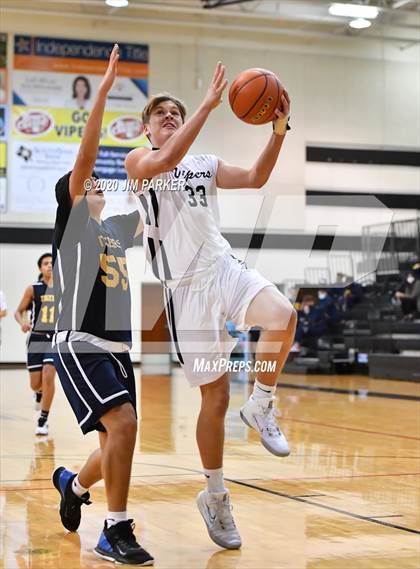 Thumbnail 1 in Stony Point @ Vandegrift photogallery.