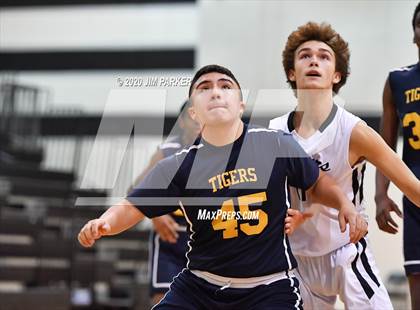 Thumbnail 2 in Stony Point @ Vandegrift photogallery.