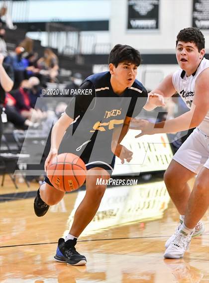 Thumbnail 3 in Stony Point @ Vandegrift photogallery.