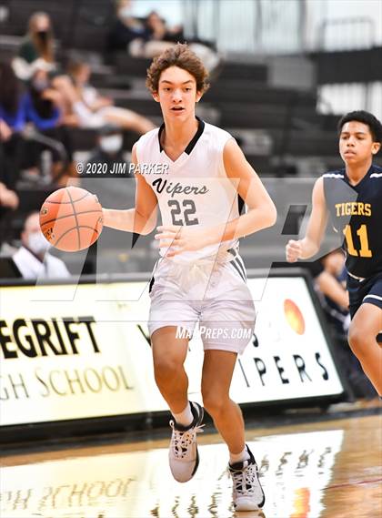 Thumbnail 1 in Stony Point @ Vandegrift photogallery.