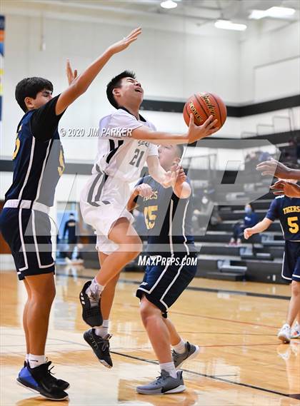 Thumbnail 2 in Stony Point @ Vandegrift photogallery.