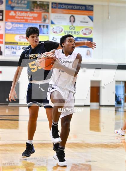 Thumbnail 2 in Stony Point @ Vandegrift photogallery.