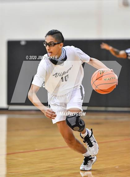 Thumbnail 1 in Stony Point @ Vandegrift photogallery.