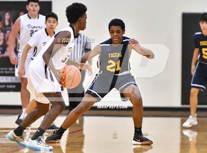 Thumbnail 3 in Stony Point @ Vandegrift photogallery.