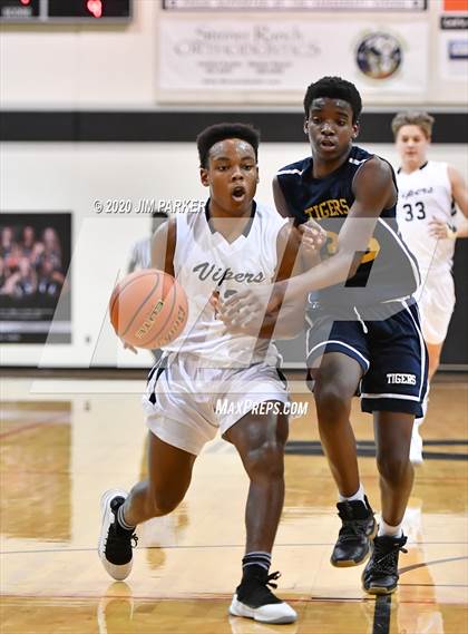Thumbnail 3 in Stony Point @ Vandegrift photogallery.
