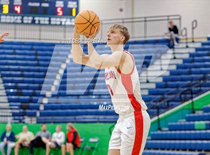 Thumbnail 1 in Cass vs. Walton (Hoya Hoopsgiving) photogallery.