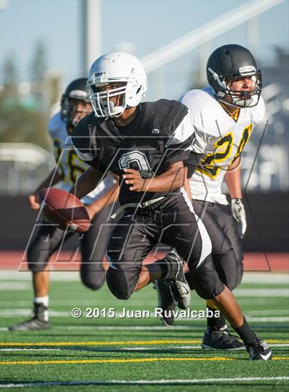 Thumbnail 2 in Pioneer vs Cerritos photogallery.